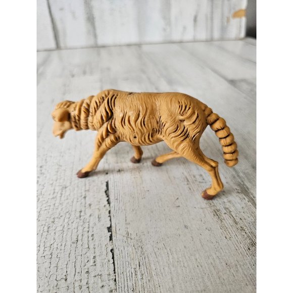 Vintage plastic Italy sheep large nativity decor Xmas religious brown - Picture 2 of 10